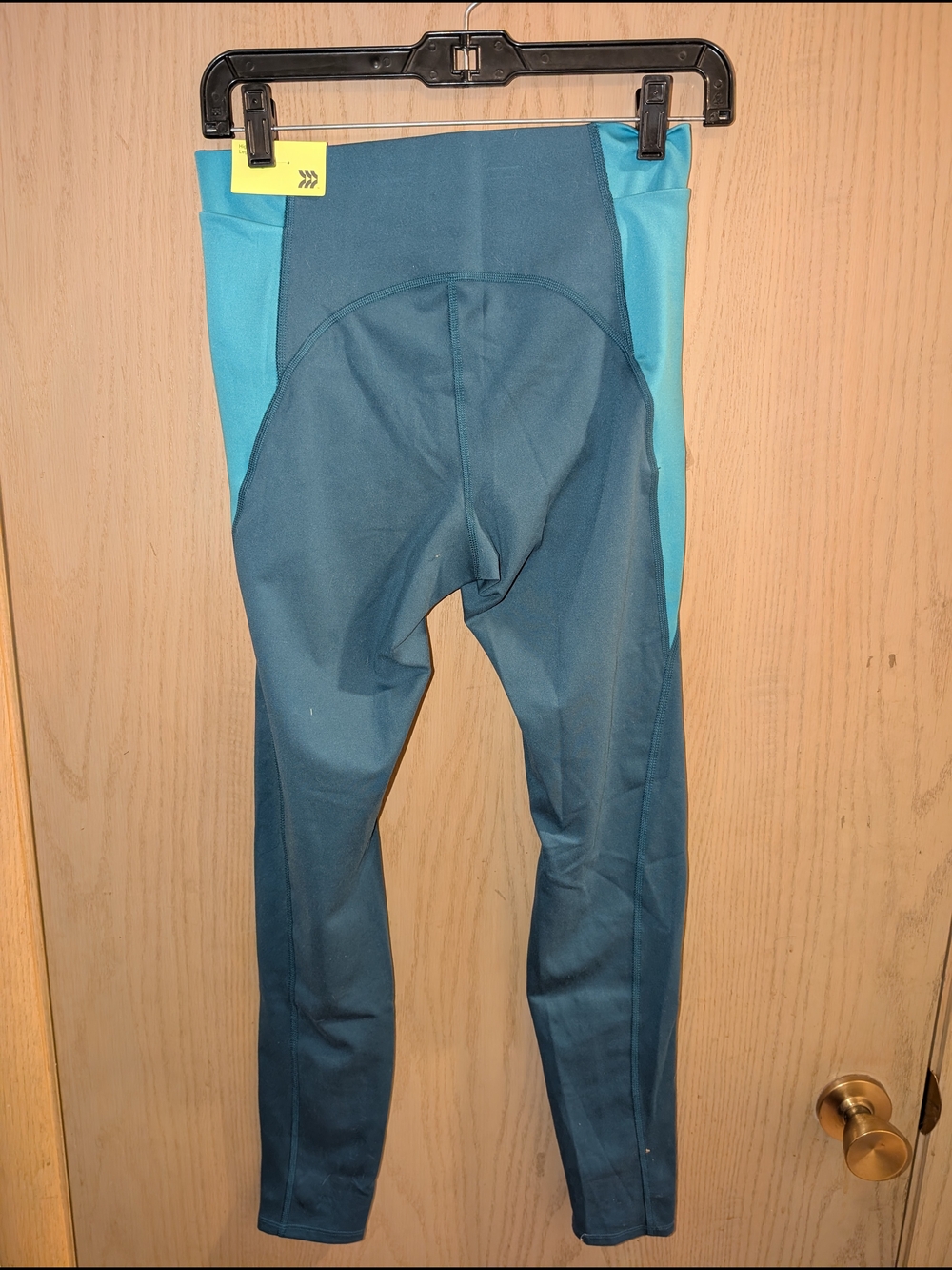 NWT all in motion Teal & Mint Colorblock Active Leggings Pair - Picture 4 of 14